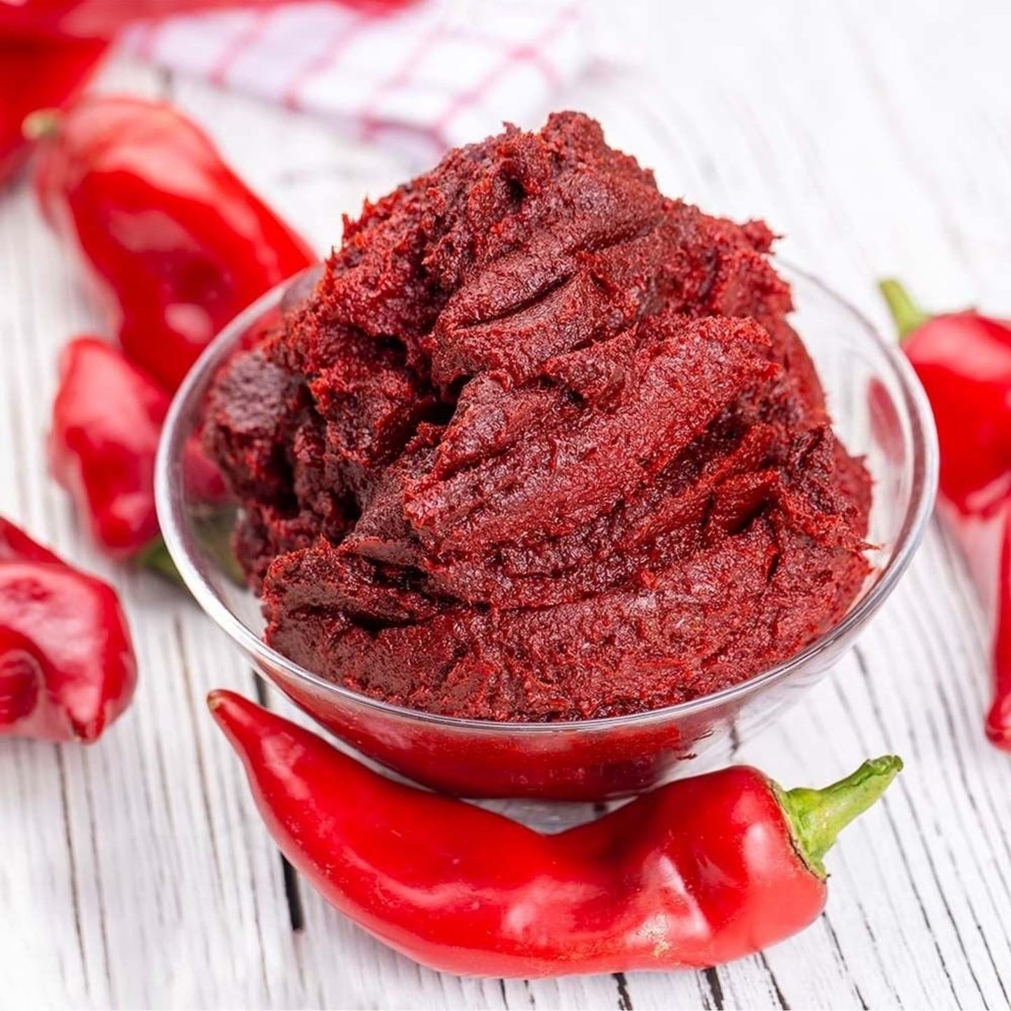 Adana Karaisalı Biber Salçası 2 kg 300 gr (Güneşte Pişmiş)
